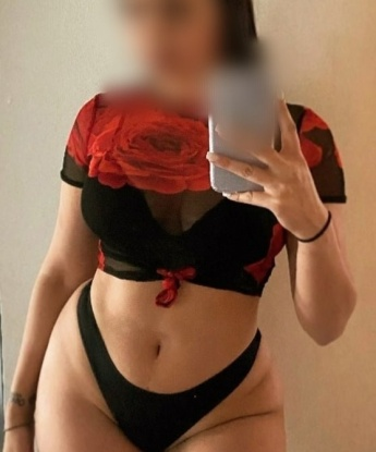 Молодая и игривая дама готова исполнить твои желания и фантазии. Позволь себе расслабиться и получить удовольствие в моем обществе. 14378, 37 лет