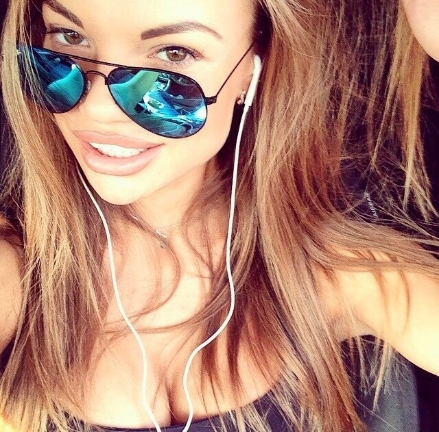 Мои услуги наполнены страстью и фирменным стилем, который оставит тебя безмолвным и полным восхищения. Я опытная индивидуалка, готовая доставить тебе наслаждение, которого ты давно искал.
💋 Я живу в Москве и могу стать твоей прекрасной компаньонкой для различных мероприятий, ведь я хорошо образована и всегда представительна. Мои отзывы говорят о моей профессиональности и нежной заботе о клиентах. Можешь ознакомиться с ними на моем сайте.
📸 Заходи на мой профиль, чтобы увидеть мои фото и убедиться в моей сексапильности. Я гарантирую, что мои изящные формы и проницательные глаза не оставят тебя равнодушным. Готов вкусить неповторимый опыт, который я тебе предложу? Звони, и я подарю тебе незабываемые моменты наслаждения. 💕 17850, 23 года